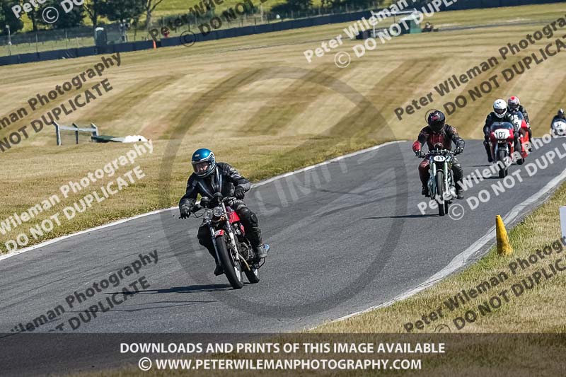 cadwell park;cadwell park photographs;cadwell trackday photographs;enduro digital images;event digital images;eventdigitalimages;peter wileman photography;racing digital images;trackday digital images;trackday photos
